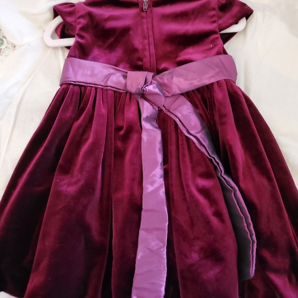 Baby girl embellished velvet dress - Picture 8 of 9